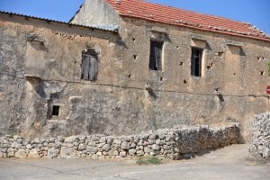 Grand Designs anyone? Traditional stone house waiting